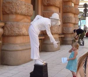 Ne vous fiez pas aux apparences : cet enfant court un grand danger