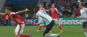 Foutez-moi ça en taule!